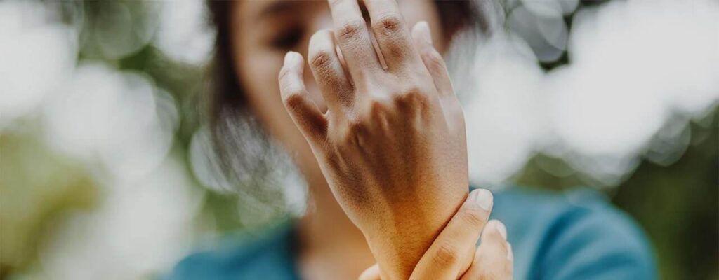Are Your Joints Hurting? 4 Ways Physical Therapy Can Help Relieve Arthritis Pain.