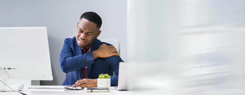 Is Your Posture Poor? If So, It May Lead to Shoulder Impingement