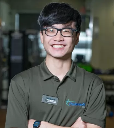 Alex-Luu-photo1-Physical-Therapist-PerformaX-Elite-Physical-Therapy-Burbank-CA.jpg
