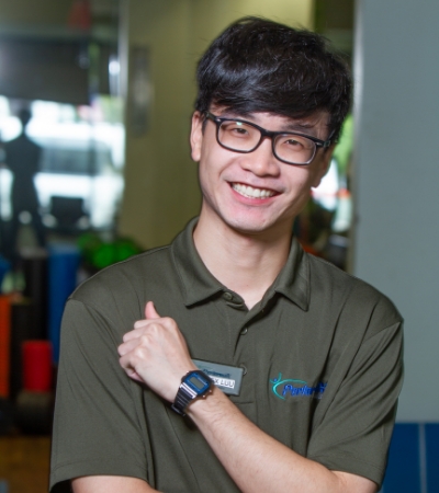 Alex-Luu-photo2-Physical-Therapist-PerformaX-Elite-Physical-Therapy-Burbank-CA.jpg